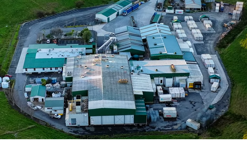 Universal Beef Packaging Tekuiti is a meat processing plant that’s been running for 20 plus years. As part of their waste stream management they utilise Dissolved Air Floation (DAF) treatment. The Yardmaster Incline screw separator (YS200) receives the flocculant and de-waters the material.